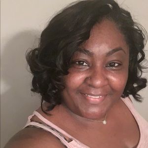 Meet your Posher, Esther